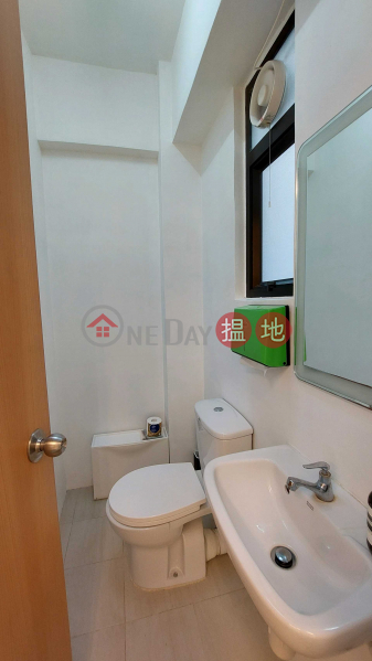 Property Search Hong Kong | OneDay | Office / Commercial Property Rental Listings | Sheung Wan office in best price