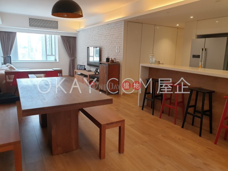 Stylish 2 bedroom in Mid-levels West | For Sale | Robinson Heights 樂信臺 Sales Listings