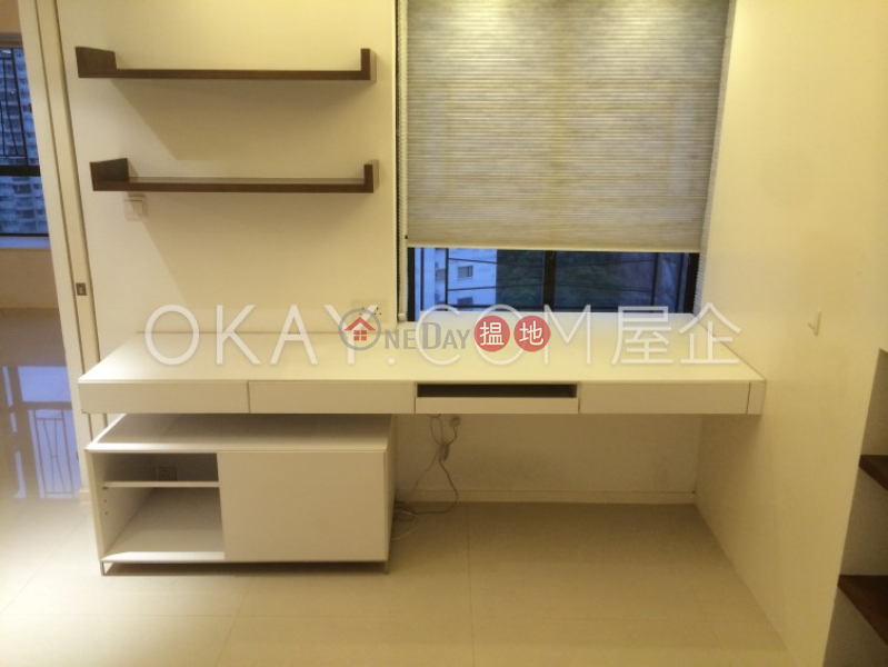 HK$ 40,000/ month, Elegant Terrace Tower 2, Western District Tasteful 3 bedroom on high floor with parking | Rental