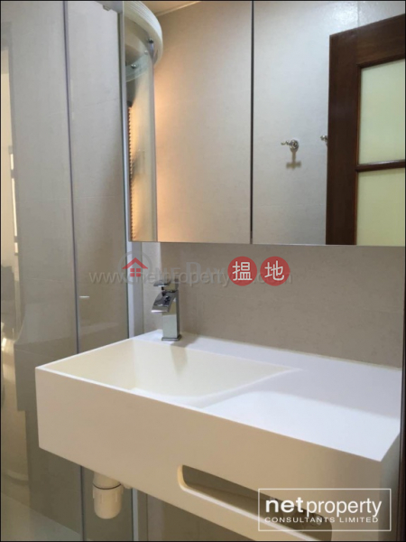HK$ 25,000/ 月珠城大廈灣仔區-Beautiful and Bright 2 Bedroom Apartment in CW
