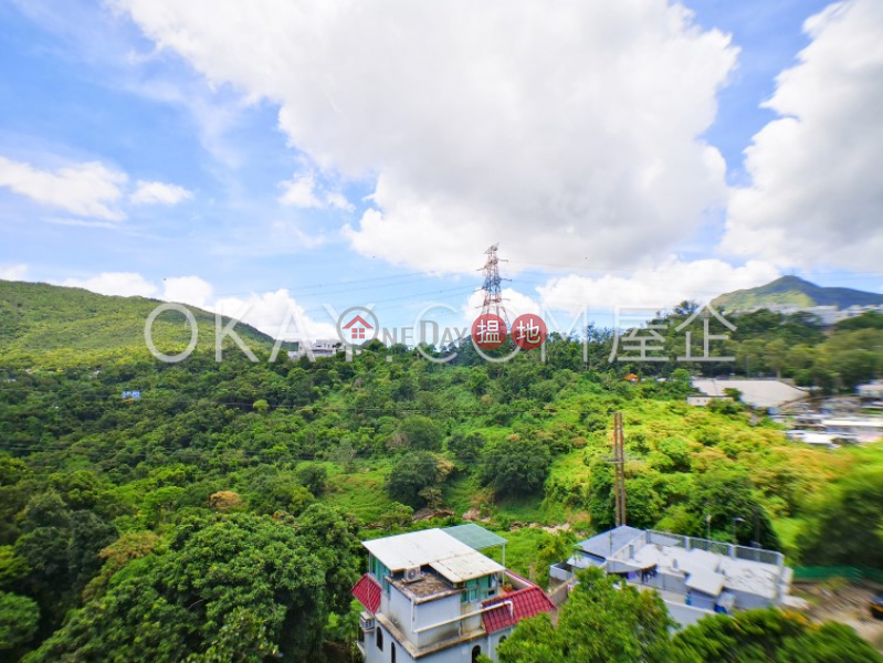 Lovely house with rooftop, balcony | For Sale | Pak Shek Terrace 白石臺 Sales Listings
