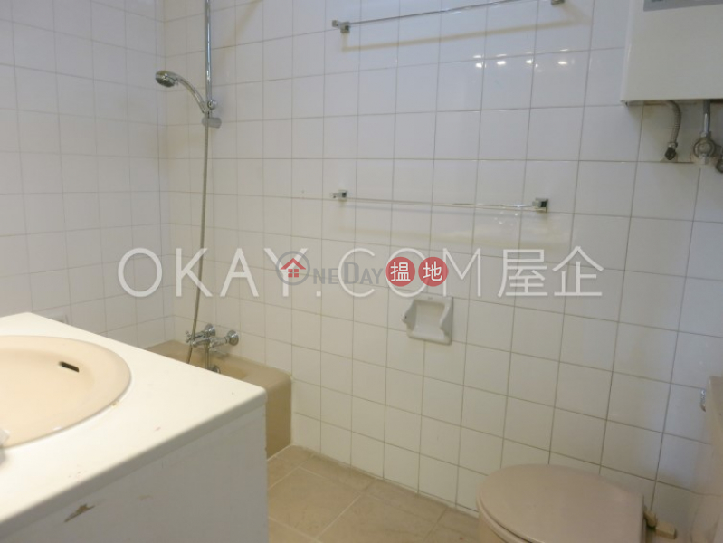 Unique 3 bedroom with balcony & parking | Rental | Robinson Garden Apartments 羅便臣花園大廈 Rental Listings