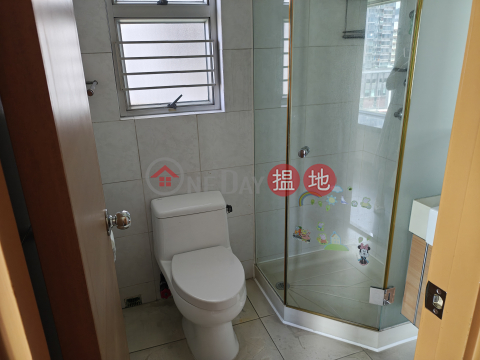 Three bedrooms, nice view, renovated, ready to move in | Tower 4 Phase 1 Metro Harbour View 港灣豪庭1期4座 _0