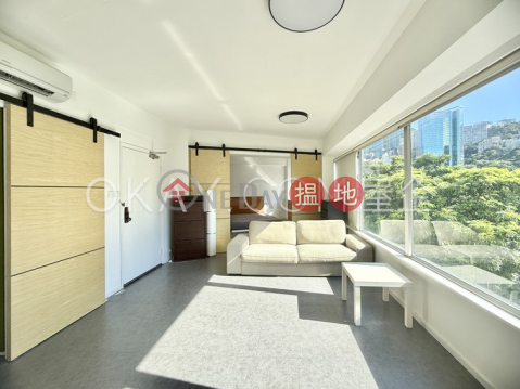 Generous 1 bedroom with racecourse views | Rental | Race Tower 駿馬閣 _0
