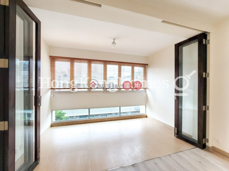 3 Bedroom Family Unit for Rent at 9 Broom Road | 9 Broom Road 蟠龍道9號 Rental Listings