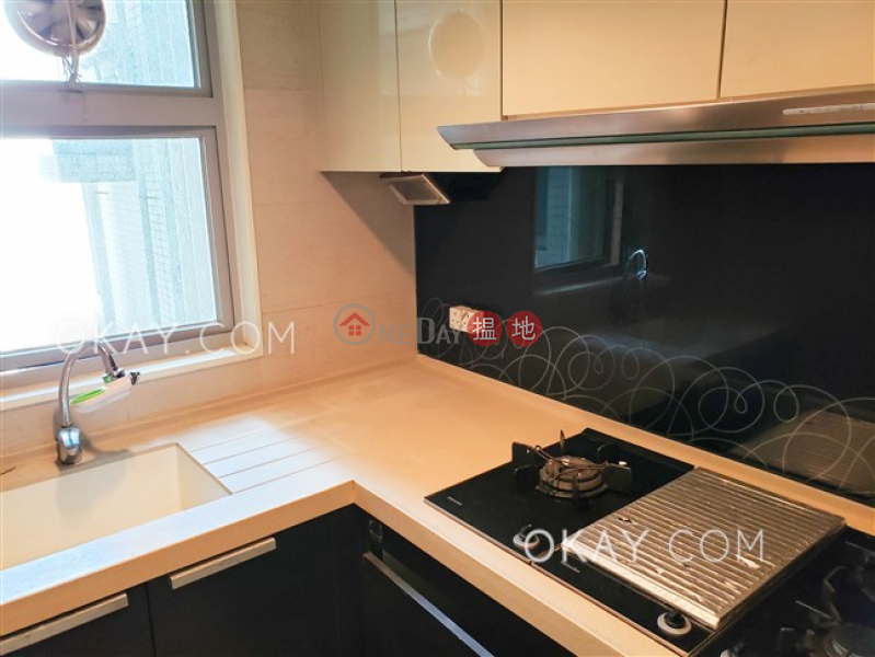 Elegant 3 bedroom with balcony | For Sale | Centre Place 匯賢居 Sales Listings