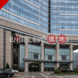 3 Bedroom Family Flat for Sale in Ap Lei Chau | Larvotto 南灣 _0