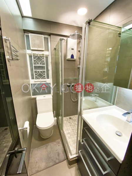 HK$ 8.8M, Elizabeth House Block B | Wan Chai District Lovely 2 bedroom on high floor | For Sale