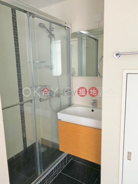 Lovely 2 bedroom on high floor with balcony | Rental | Jing Tai Garden Mansion 正大花園 Rental Listings