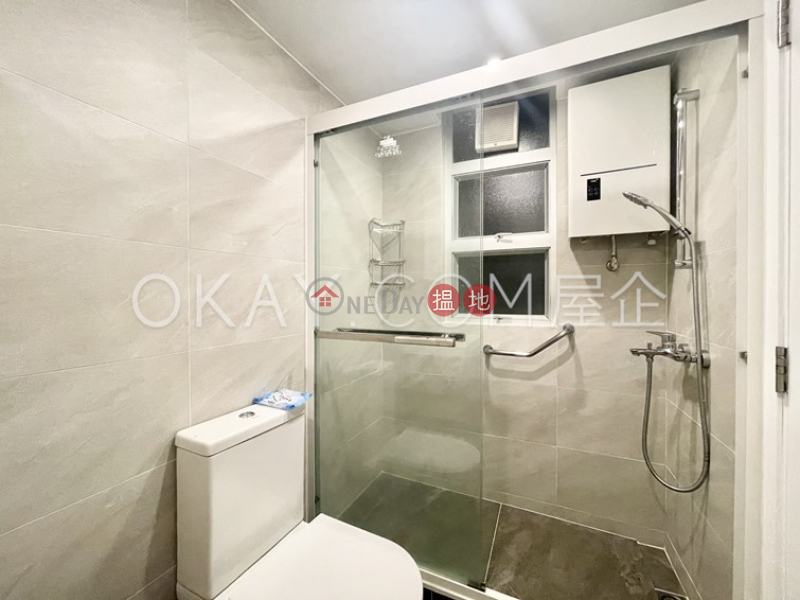 HK$ 54,000/ month, Happy Mansion, Wan Chai District | Luxurious 3 bedroom with balcony | Rental