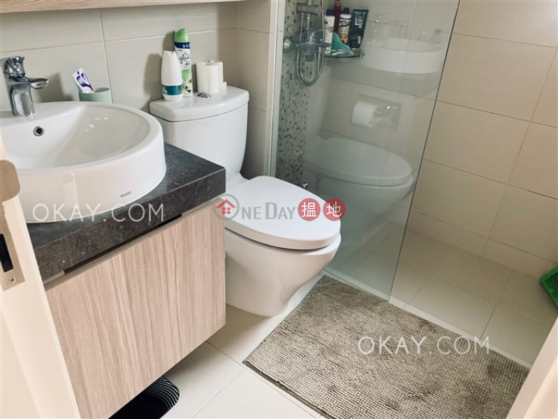 HK$ 12M, Queen\'s Terrace, Western District | Rare 2 bedroom in Sheung Wan | For Sale
