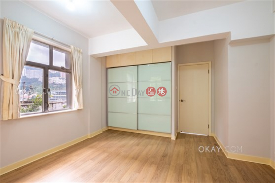 HK$ 43,000/ month 157-159 Wong Nai Chung Road Wan Chai District, Elegant 1 bedroom on high floor with racecourse views | Rental