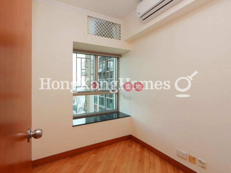 Property Search Hong Kong | OneDay | Residential Rental Listings | 3 Bedroom Family Unit for Rent at Sorrento Phase 1 Block 3