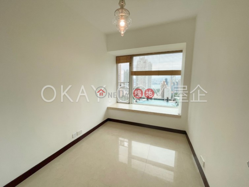 Rare 4 bedroom with balcony & parking | For Sale | The Legend Block 3-5 名門 3-5座 Sales Listings