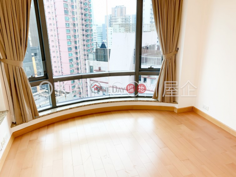 HK$ 35,000/ month, Palatial Crest | Western District | Nicely kept 3 bedroom in Mid-levels West | Rental