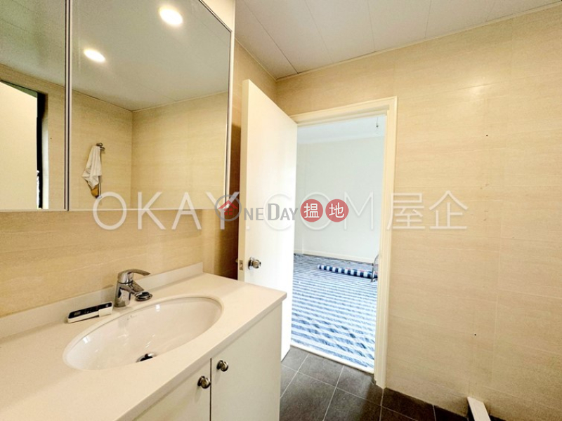 HK$ 67,000/ month | View Mansion, Central District Efficient 3 bedroom with balcony & parking | Rental