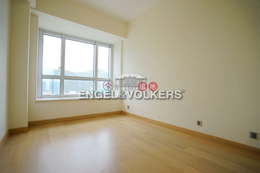 HK$ 48M Marinella Tower 3 Southern District, 3 Bedroom Family Flat for Sale in Wong Chuk Hang