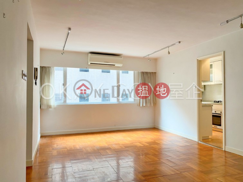 Lovely 2 bedroom in Mid-levels West | For Sale | Grand Court 格蘭閣 _0