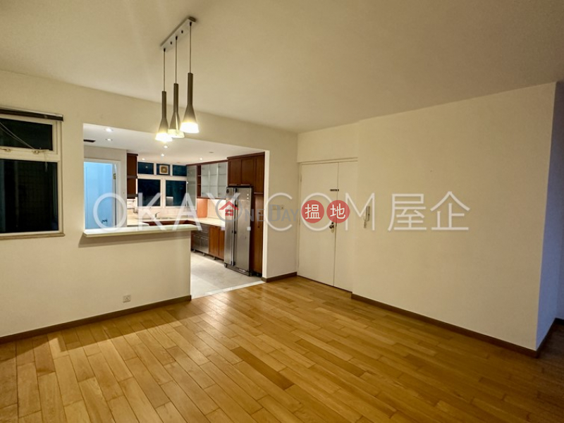 HK$ 11.5M | Discovery Bay, Phase 4 Peninsula Vl Coastline, 12 Discovery Road, Lantau Island Nicely kept 3 bedroom with sea views & balcony | For Sale