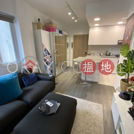 Popular 2 bedroom in Wan Chai | Rental, Newman House 利文樓 | Wan Chai District (OKAY-R182267)_0