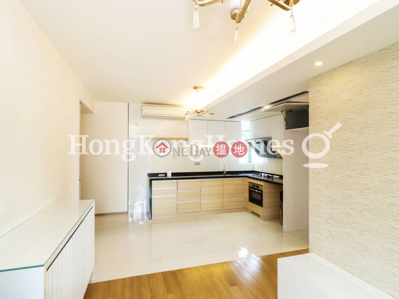 3 Bedroom Family Unit for Rent at Queen\'s Terrace | 1 Queens Street | Western District | Hong Kong, Rental HK$ 27,000/ month