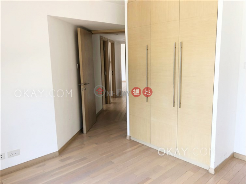 HK$ 53,000/ month Cliveden Place Wan Chai District, Stylish 3 bed on high floor with racecourse views | Rental