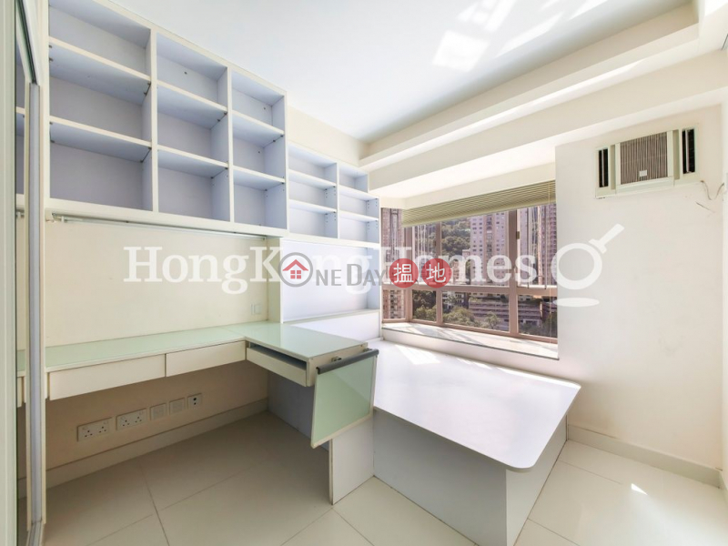 Property Search Hong Kong | OneDay | Residential, Rental Listings | 3 Bedroom Family Unit for Rent at Skylight Tower