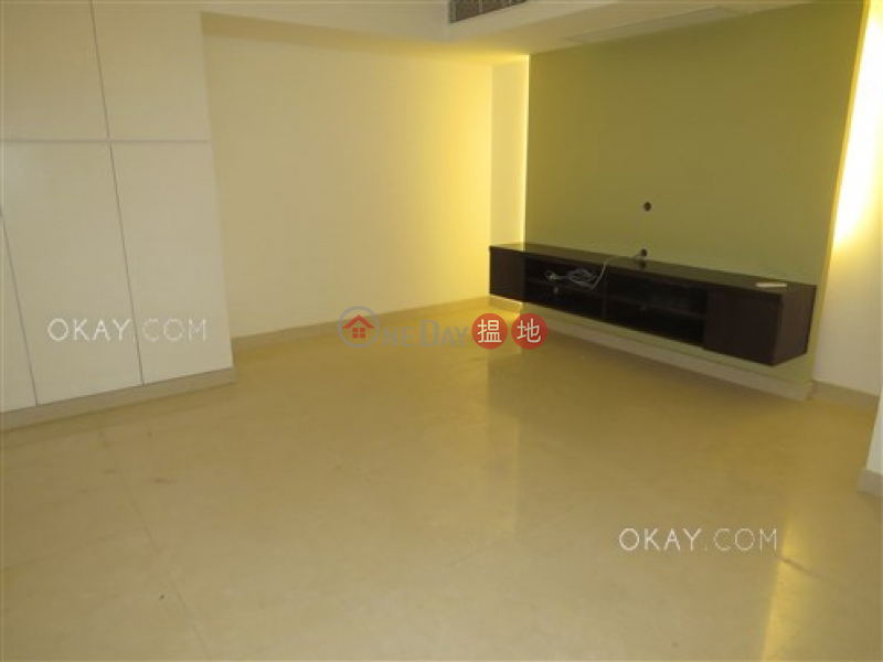 Exquisite house with parking | For Sale, Las Pinadas 松濤苑 Sales Listings | Sai Kung (OKAY-S285888)