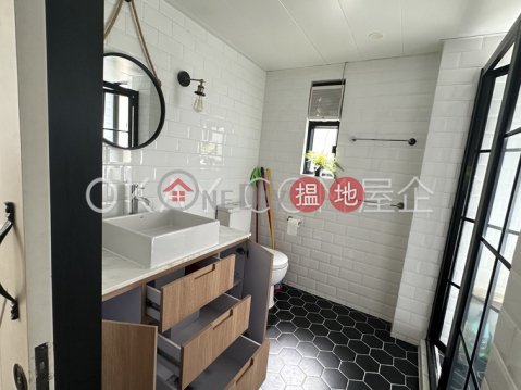 Intimate 1 bedroom on high floor with rooftop | Rental | 144-146 Bonham Strand 文咸東街144-146號 _0