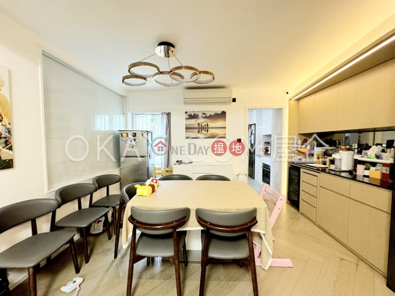 Efficient 3 bedroom with balcony & parking | For Sale | Braemar Hill Mansions 賽西湖大廈 Sales Listings