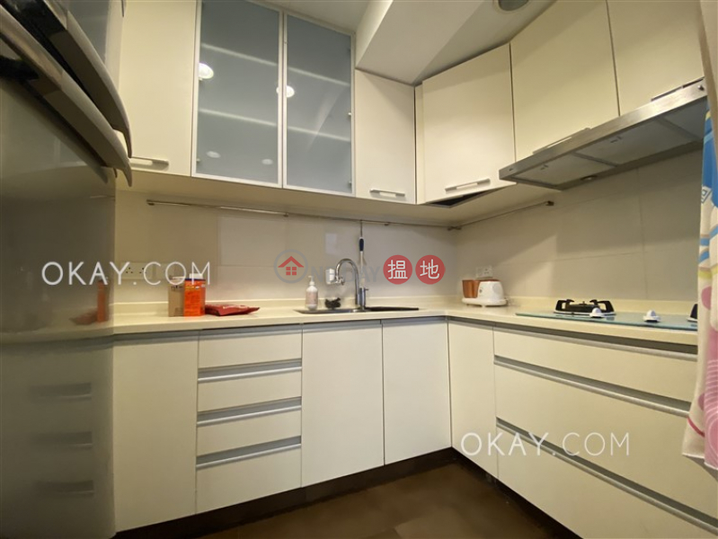 Charming 3 bedroom in Mid-levels West | For Sale 8 Robinson Road | Western District Hong Kong, Sales HK$ 18M