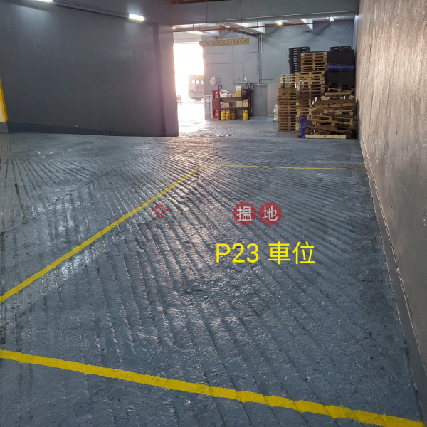 Indoor covered parking space, spacious and easy to park | Hung Cheong Industrial Centre 鴻昌工業中心 Rental Listings