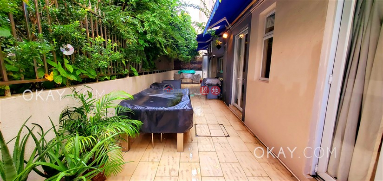 Luxurious 3 bedroom with terrace & parking | Rental | CNT Bisney 美琳園 Rental Listings