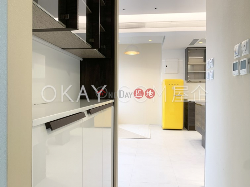 HK$ 24M | Soho 38 | Western District, Luxurious 2 bed on high floor with harbour views | For Sale