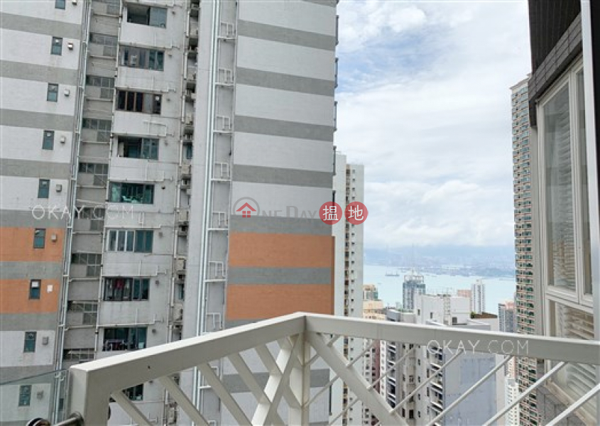 HK$ 25,000/ month | The Icon, Western District Popular 1 bed on high floor with harbour views | Rental