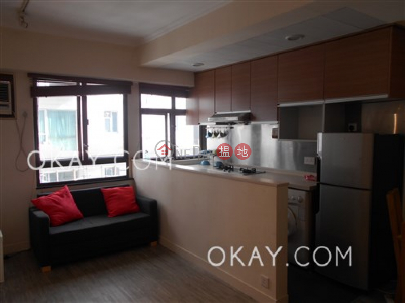 HK$ 8.2M | 3 Chico Terrace | Western District | Practical 2 bedroom on high floor | For Sale