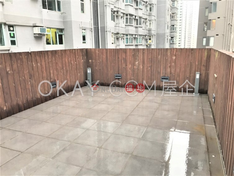 Nicely kept 2 bed on high floor with rooftop & balcony | Rental | 17-21 Seymour Road | Western District | Hong Kong | Rental | HK$ 30,000/ month