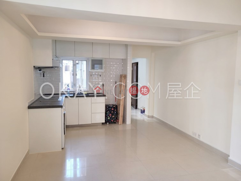 Generous 3 bedroom on high floor | Rental | Tsing Fung Building 清風大廈 Rental Listings