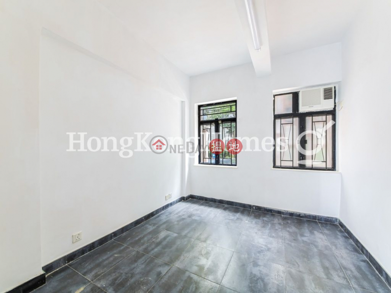 3 Bedroom Family Unit for Rent at 65 - 73 Macdonnell Road Mackenny Court | 65 - 73 Macdonnell Road Mackenny Court 麥堅尼大廈 麥當勞道65-73號 Rental Listings