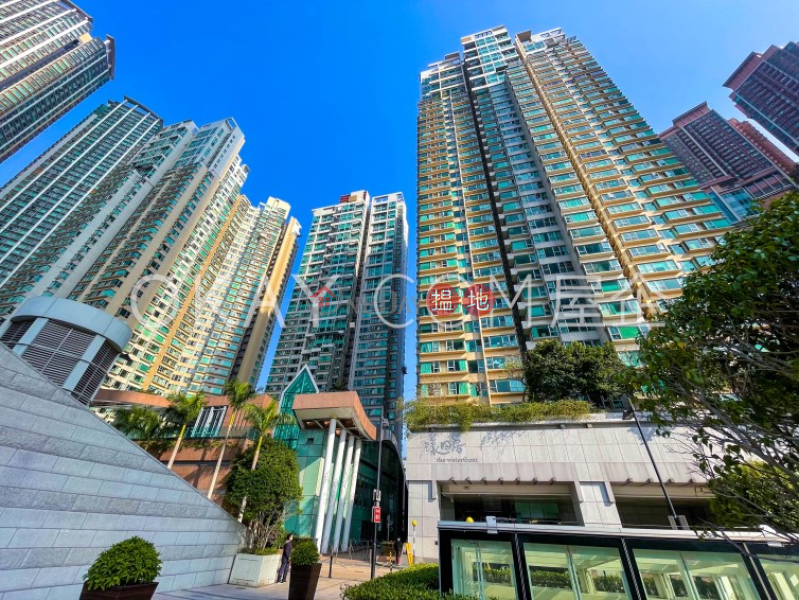 Gorgeous 3 bedroom in Kowloon Station | For Sale | The Waterfront Phase 1 Tower 3 漾日居1期3座 Sales Listings