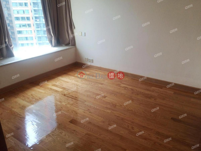 University Heights | 3 bedroom Low Floor Flat for Rent, 23 Pokfield Road | Western District | Hong Kong Rental HK$ 38,500/ month