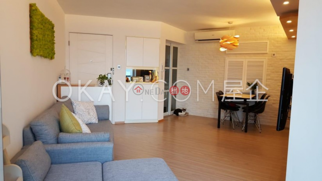 Nicely kept 3 bedroom with harbour views | For Sale | 100 Shing Tai Road | Eastern District | Hong Kong, Sales, HK$ 12.3M