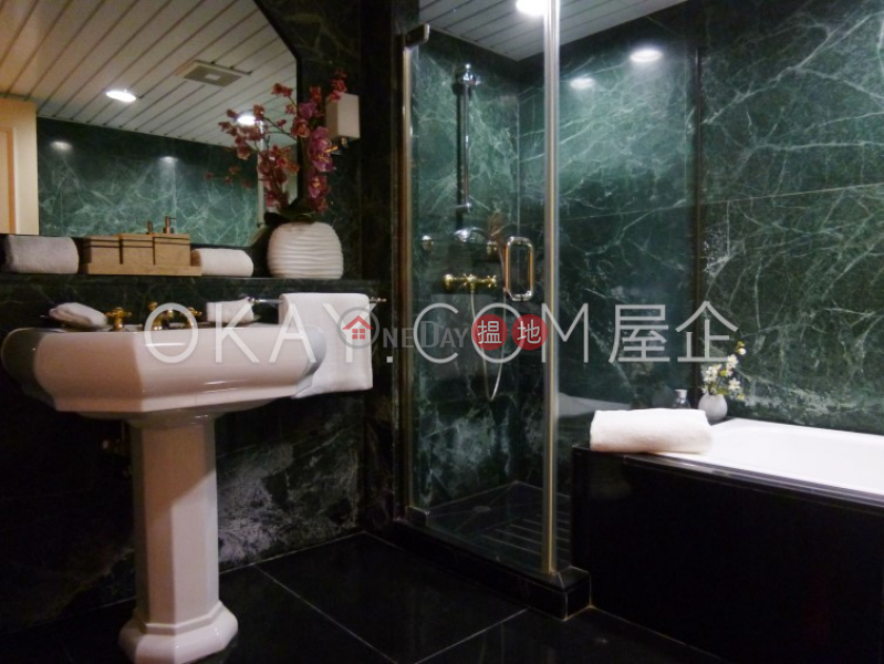 Stylish 4 bedroom on high floor with balcony & parking | Rental | Henredon Court 恆安閣 Rental Listings