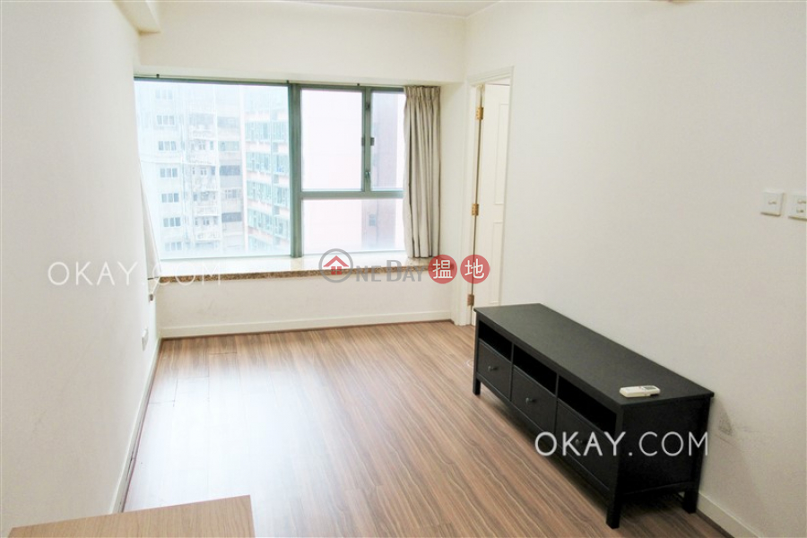 Cozy 2 bedroom in Sheung Wan | Rental, Queen\'s Terrace 帝后華庭 Rental Listings | Western District (OKAY-R62587)