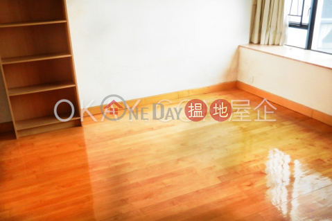 Stylish 3 bedroom on high floor with sea views | Rental | Park Towers Block 2 柏景臺2座 _0