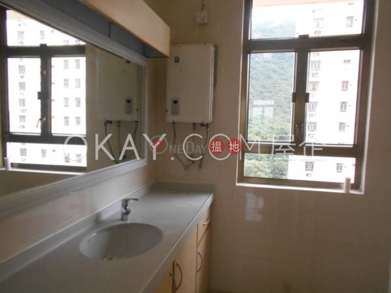 Lovely 3 bedroom with parking Rental, 111 Mount Butler Road Block CD