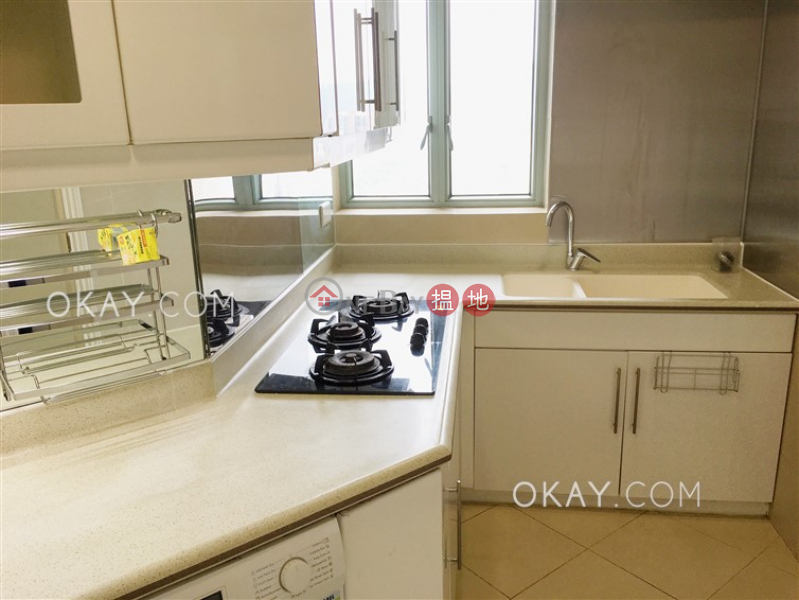 Charming 3 bedroom with harbour views & balcony | Rental | Tower 3 The Victoria Towers 港景峯3座 Rental Listings