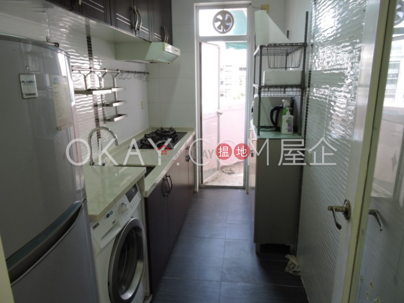 HK$ 40,000/ month | Kenyon Court, Western District Stylish 3 bedroom with terrace | Rental