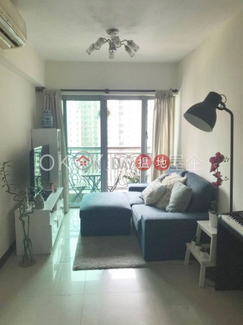 Practical 2 bedroom with harbour views & balcony | Rental | The Merton 泓都 _0
