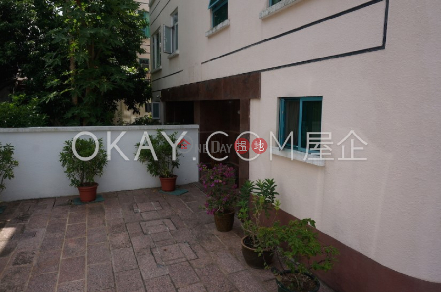 Gorgeous house with parking | Rental, Jade Villa - Ngau Liu 璟瓏軒 Rental Listings | Sai Kung (OKAY-R33863)